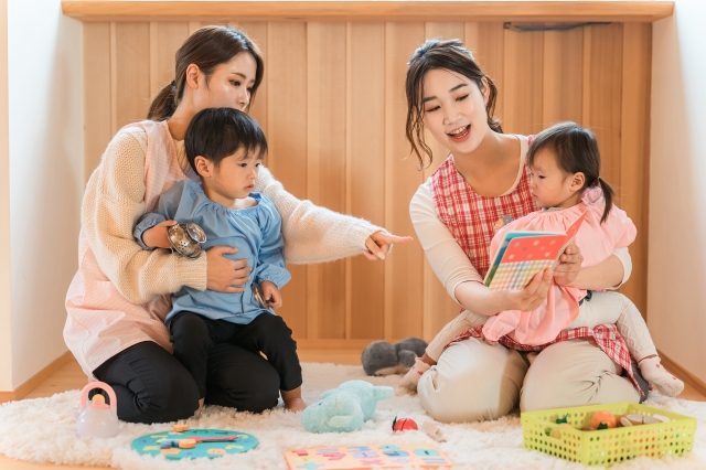 子供と遊ぶ